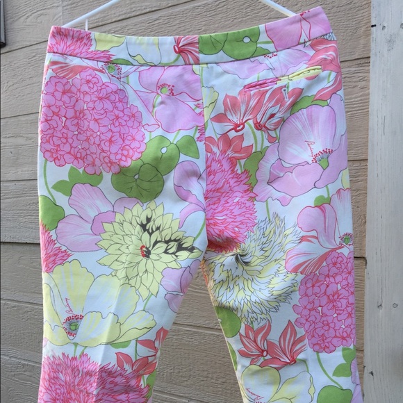 Burberry Pink Bermuda Shorts - Picture 3 of 3